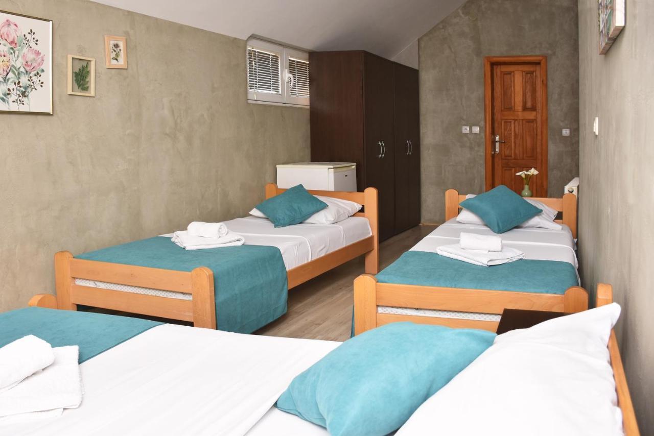 Guest House Villa Mir Kragujevac Eksteriør billede