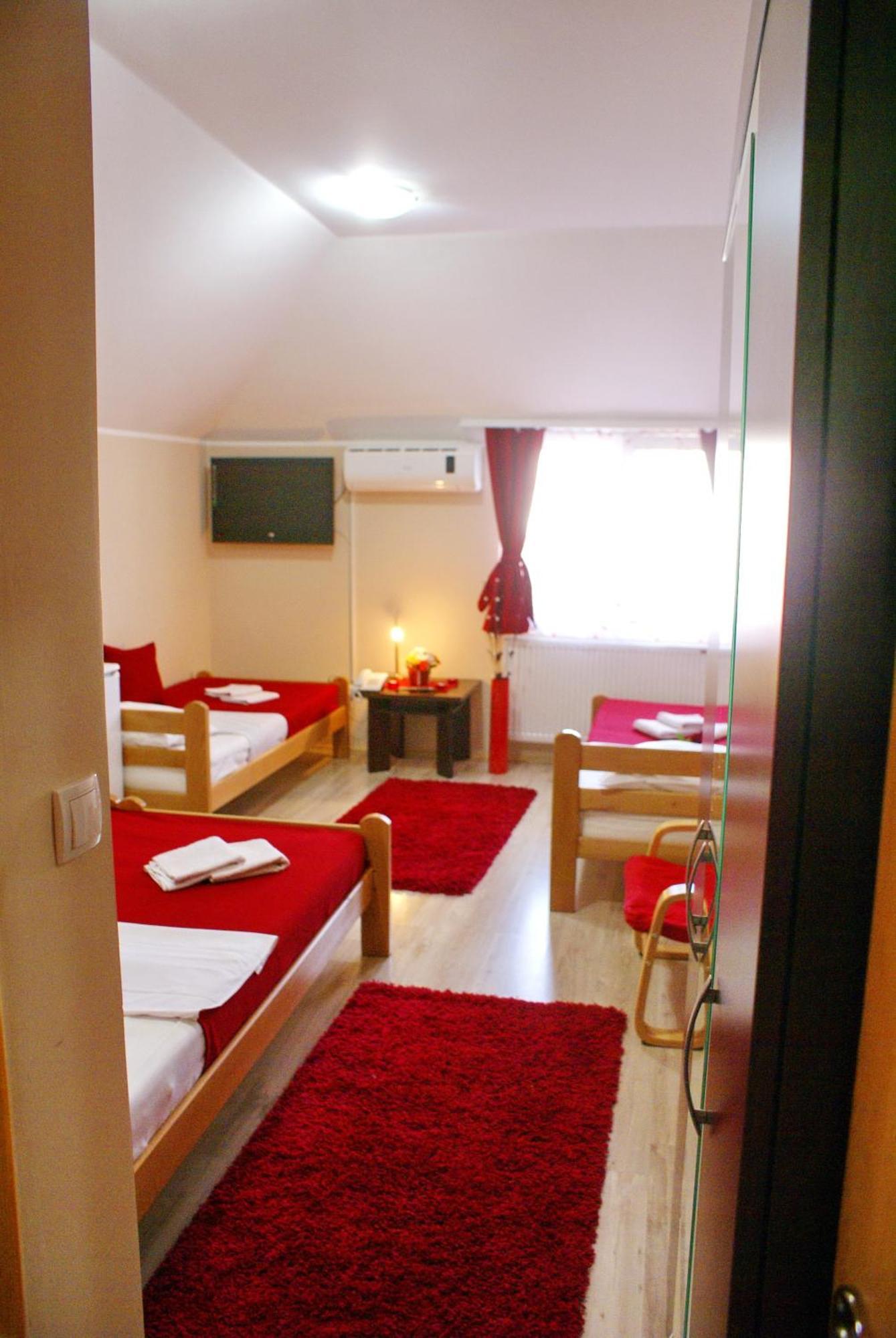 Guest House Villa Mir Kragujevac Værelse billede