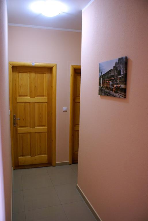 Guest House Villa Mir Kragujevac Eksteriør billede